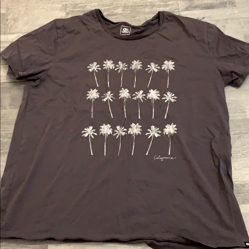 Women’s L Rip Curl tee